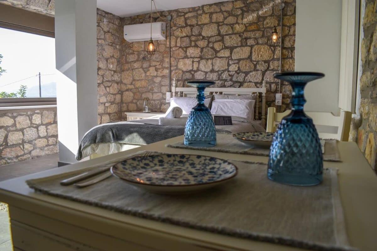 Coastal Stone Hideaway With Stunning Scenery Villa Kitriaí Exterior photo