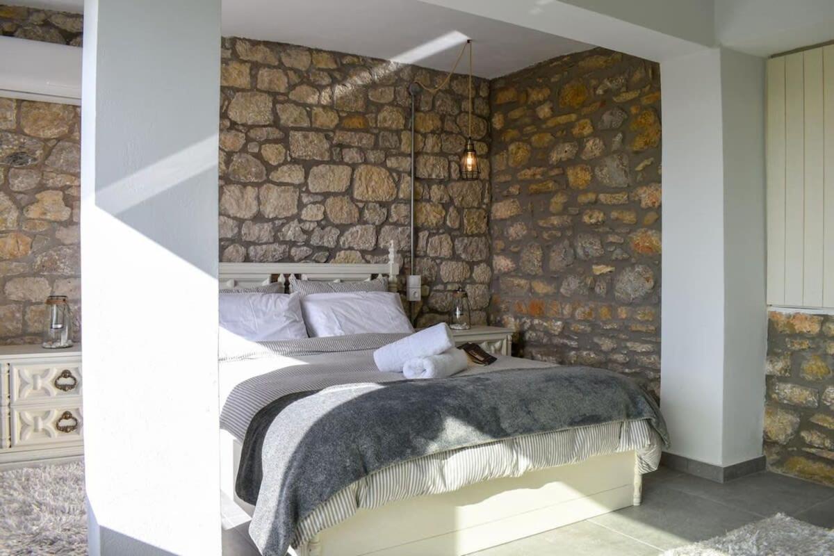 Coastal Stone Hideaway With Stunning Scenery Villa Kitriaí Exterior photo